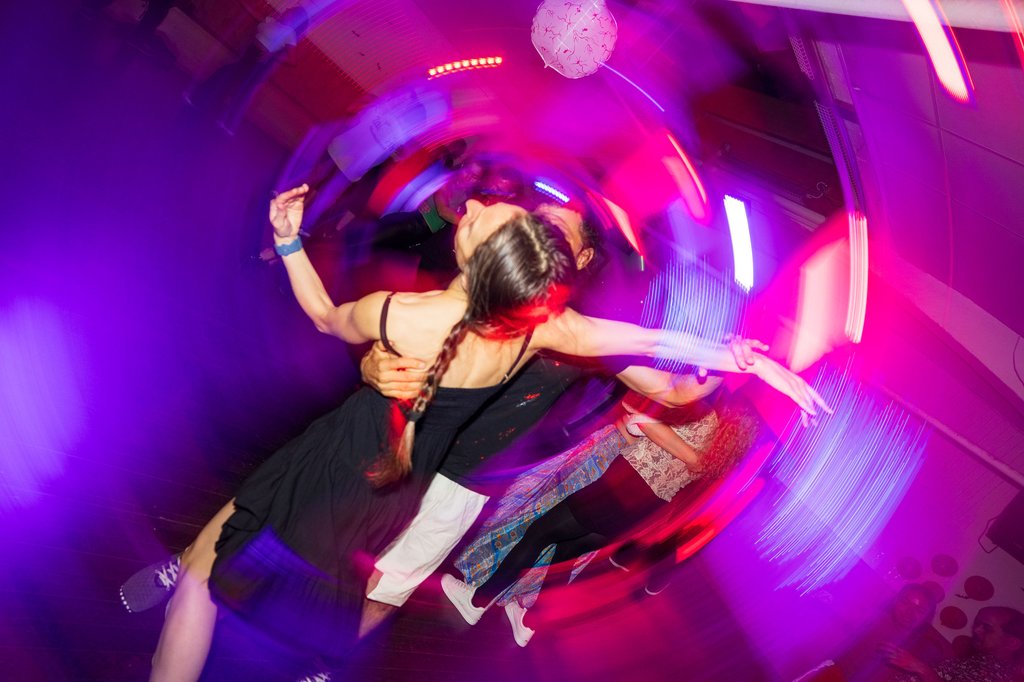Zouk dancers